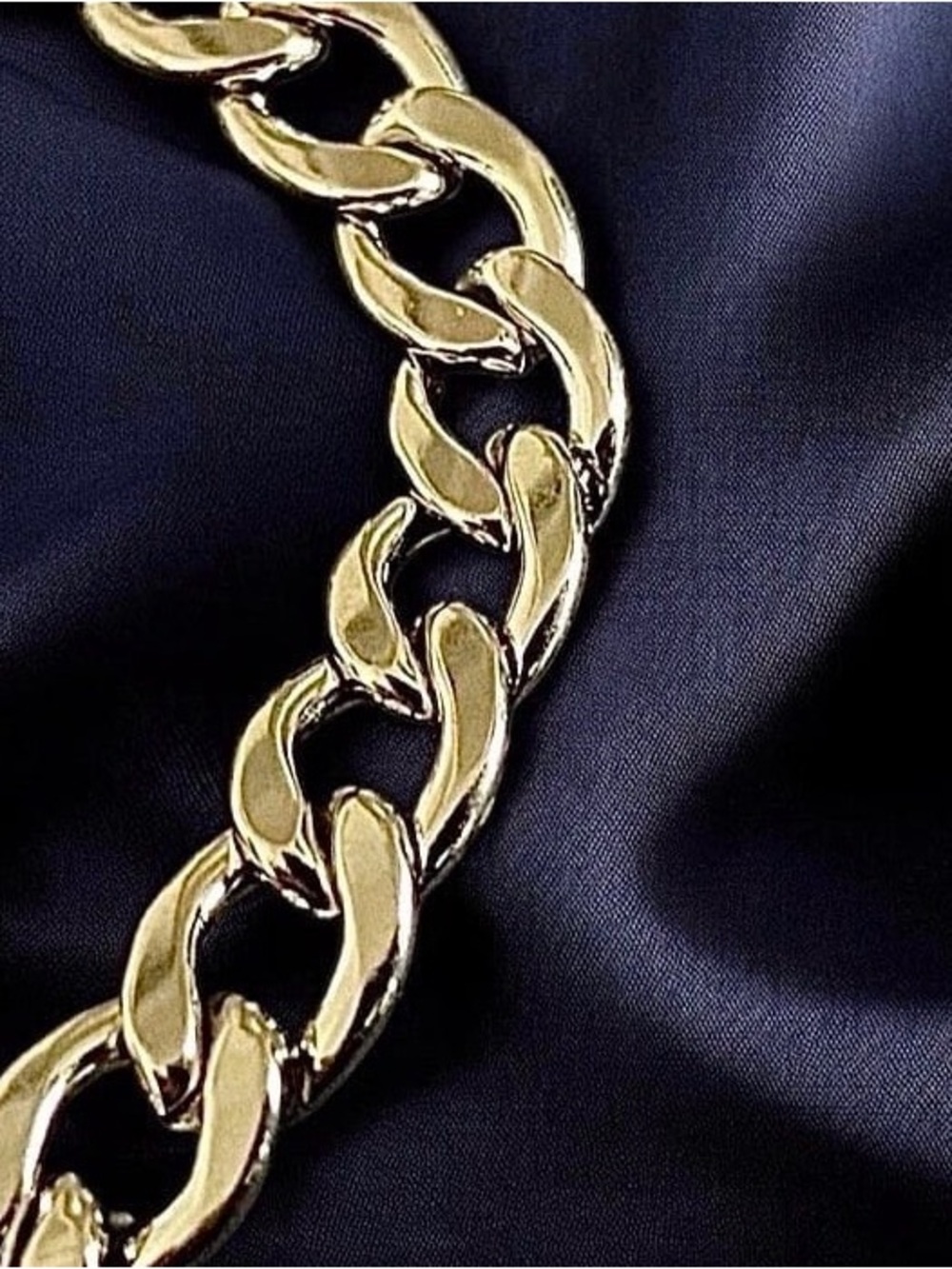 Cuban stainless steel link 7.5 inches and 7mm width bracelet - Silver - Picture 4 of 4